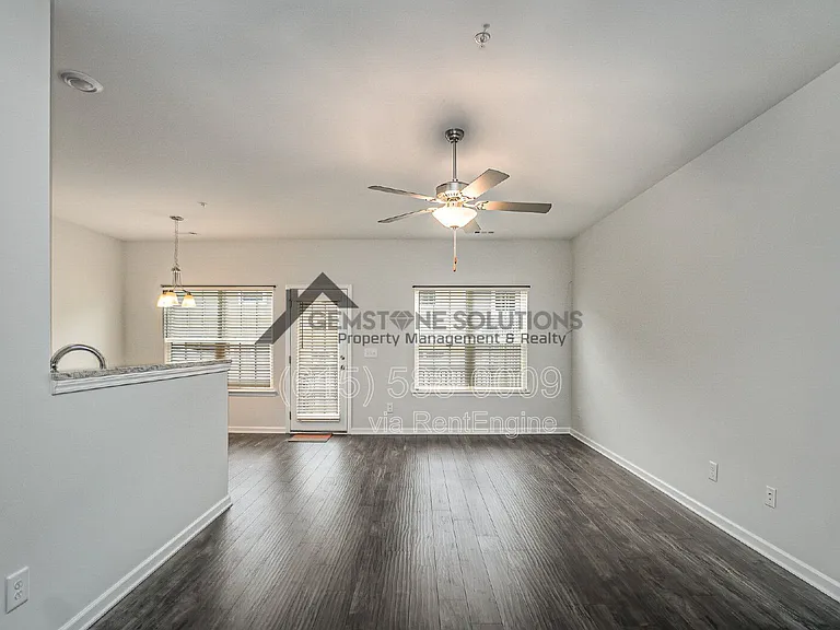 217 Kinsale Dr — Photo 5
