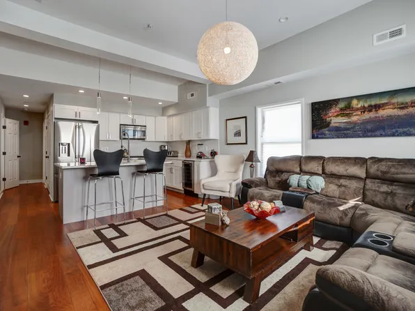 4106 Gault Pl NE APT 6, Washington, DC 20019