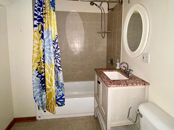 3rd image of 5640 N Ashland Ave #D