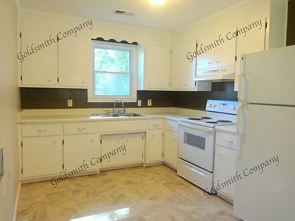 4th image of 18 Prestbury Dr