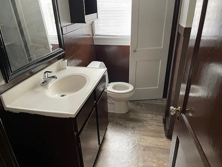 626 Park Ln — Photo 5