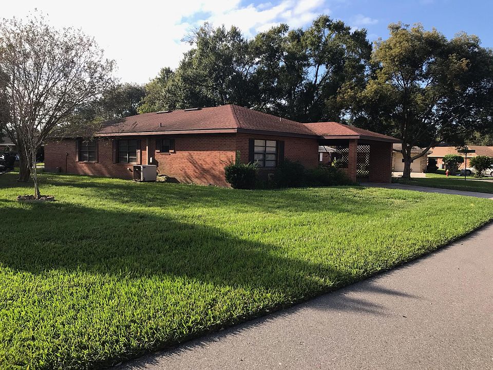 1st image of 490 Lake Carolyn Cir