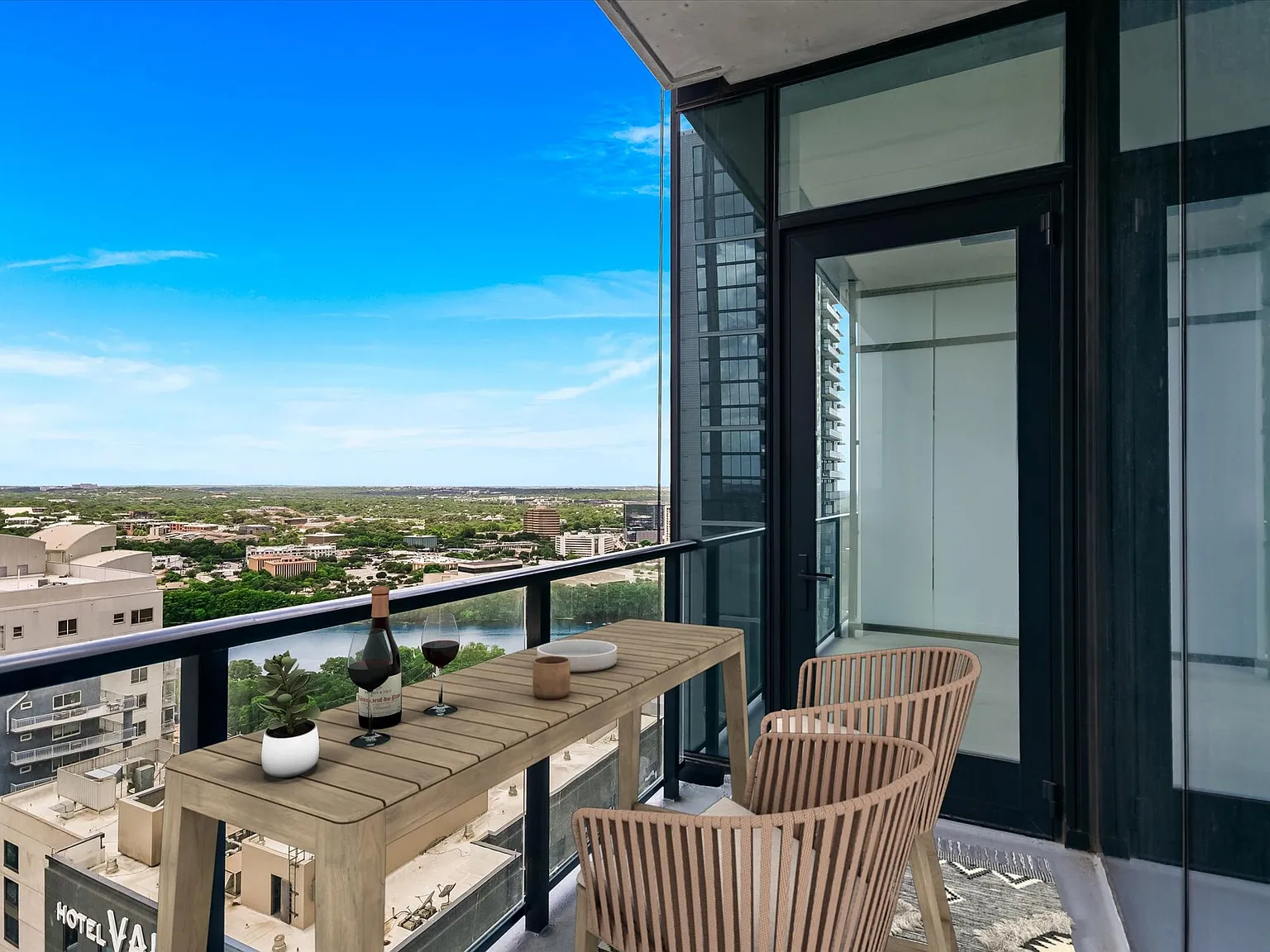 2 bed, 978 sqft, $4,450 — Photo 2
