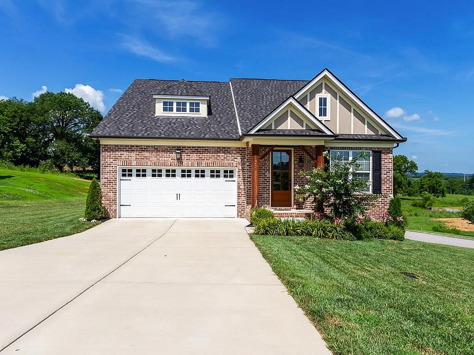 Come check out this beautiful house and make it your home!