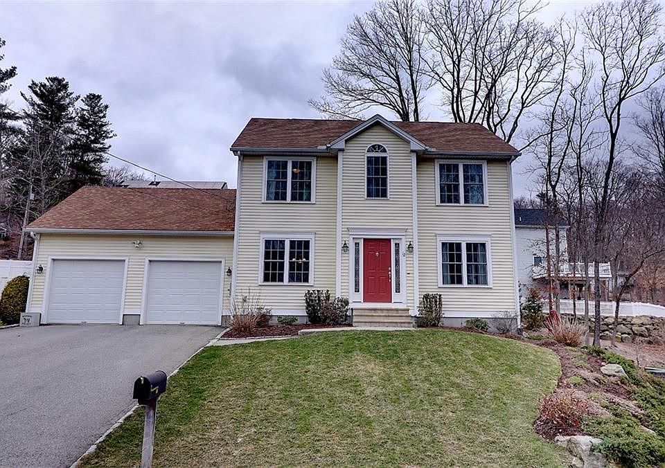 1st image of 12 Hickory Rd