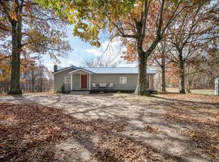 399 Davis Rd, Jamestown, TN 38556