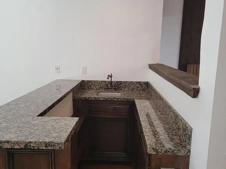 28910 Calabria Dr — Photo 9