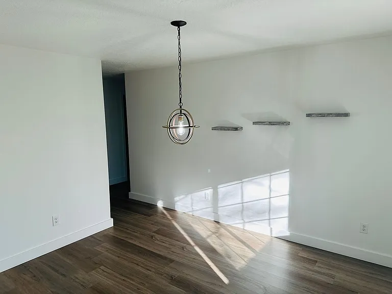 18820 NE Sunrise Ln — Photo 8