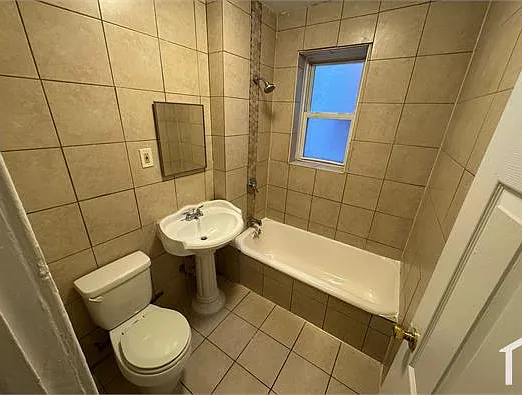 220 Roseville Ave #207 — Photo 3