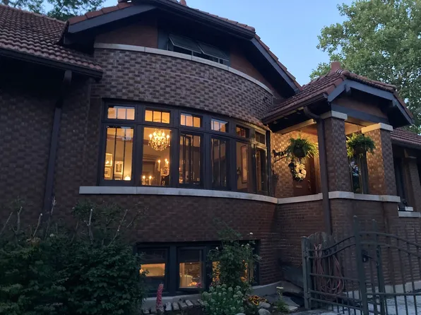10516 S Seeley Ave, Chicago, IL 60643