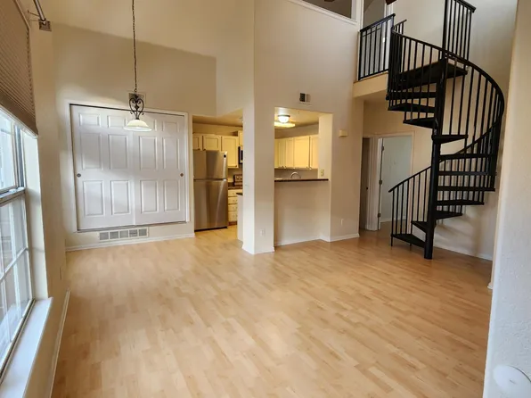 8371 S Upham Way APT 209, Littleton, CO 80128
