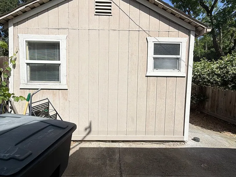 3117 Freeport Blvd — Photo 12
