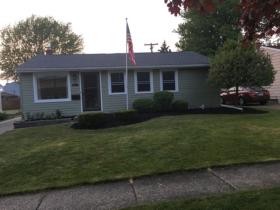 1st image of 42 Fairhaven Dr