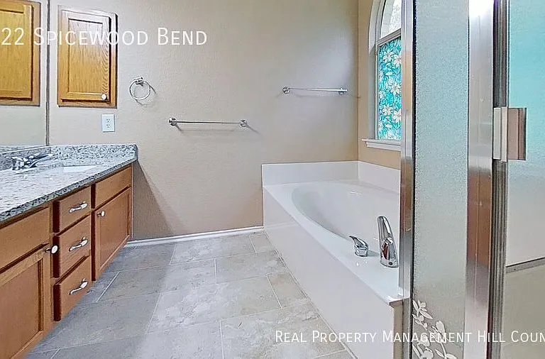 8522 Spicewood Bnd — Photo 11