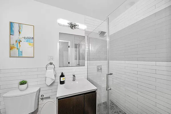 Rented by Vector New York, LLC | media 7