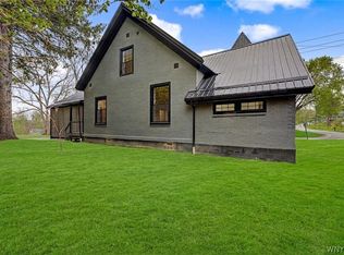 9386 State Rd, Colden, NY 14033