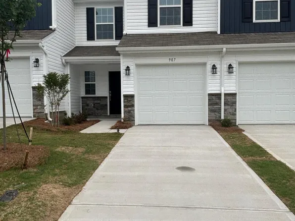 907 Powder Creek Dr, Reidville, SC 29375