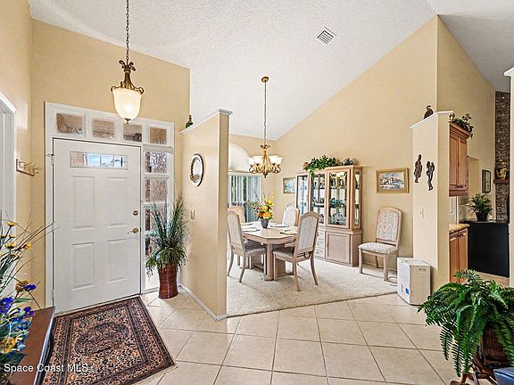 4th image of 864 Yorktowne Dr
