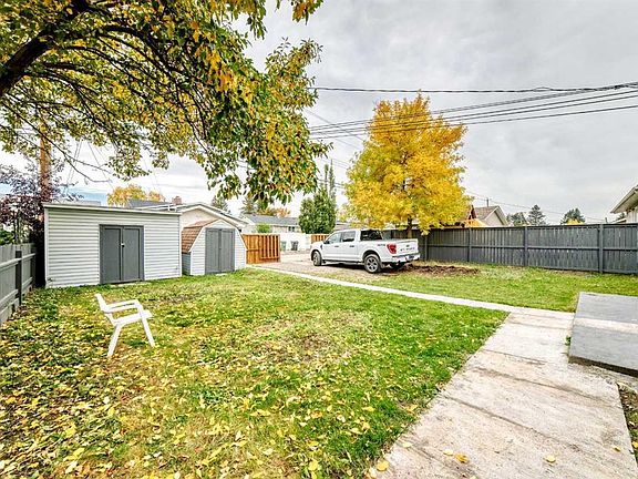 3rd image of 5603 E Trelle Dr NE