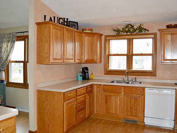 Clean and move in ready!