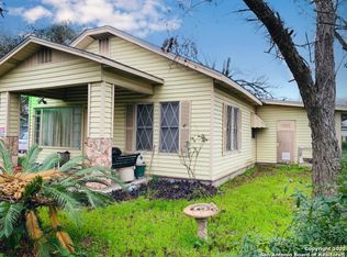 2902 W Martin St, San Antonio, TX 78207