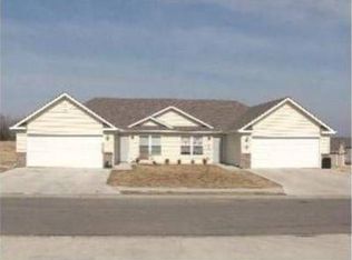 1529 Champion Dr, Pleasant Hill, MO 64080
