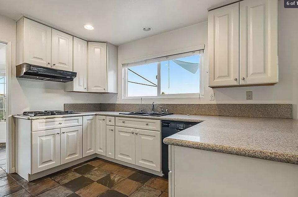 1st image of 387 Pippin Dr