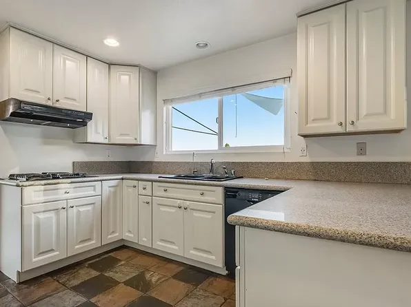 387 Pippin Dr, Fallbrook, CA 92028