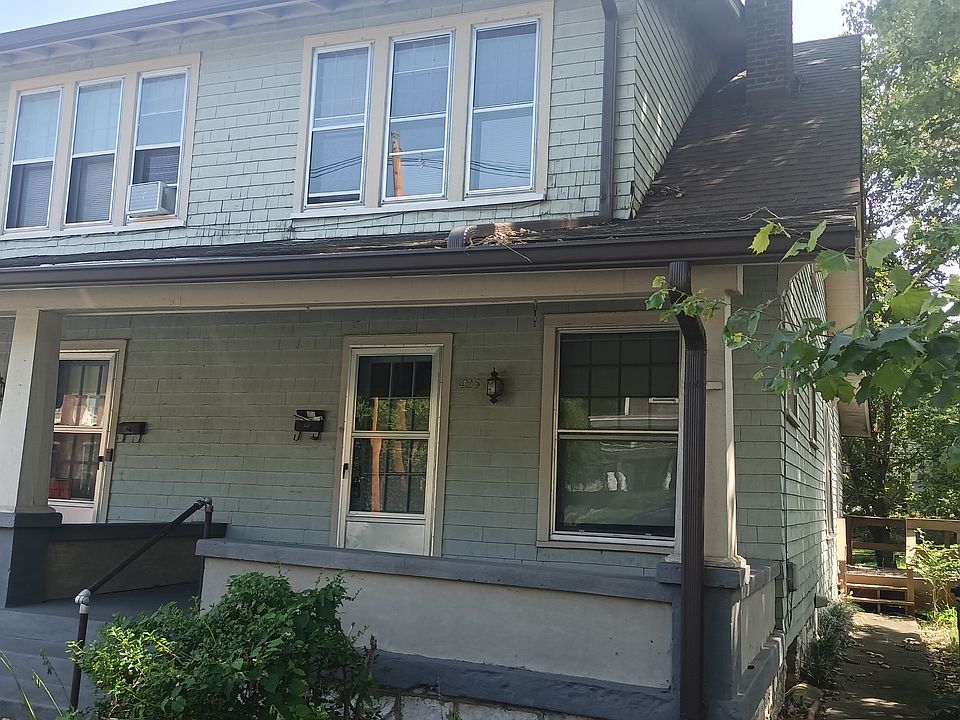 1st image of 423 Steele St #2
