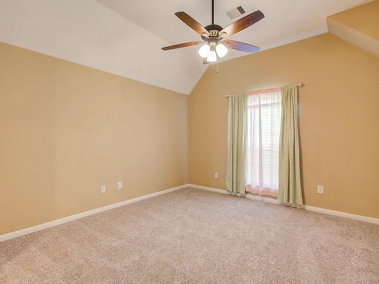 21331 Parham Cir — Photo 40
