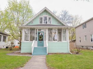 1125 2nd St N, Fargo, ND 58102