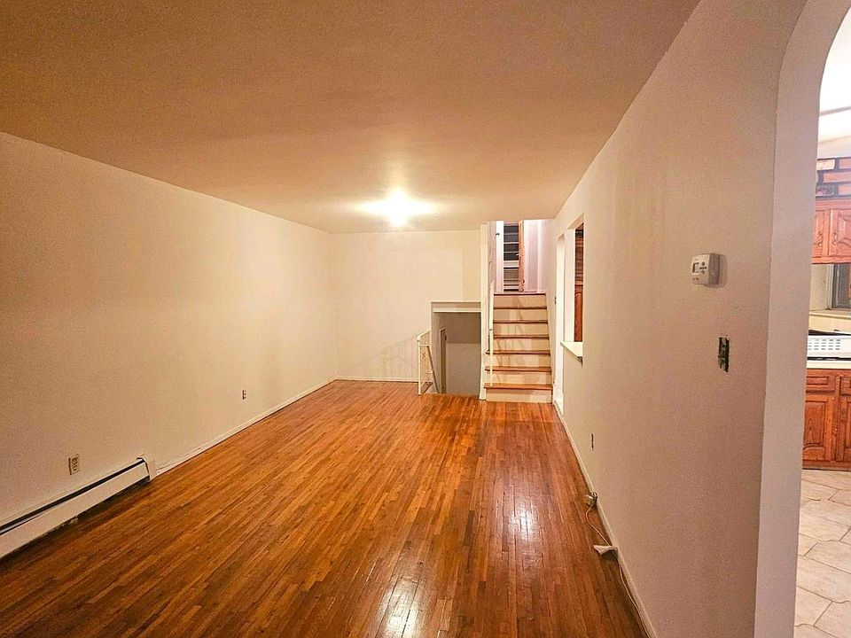 2nd image of 1278 E 70th St APT 2
