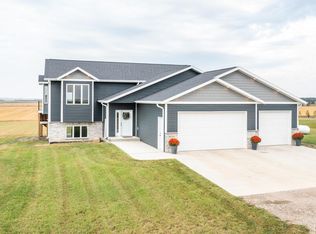 4539 Trailblazer Loop, Mandan, ND 58554