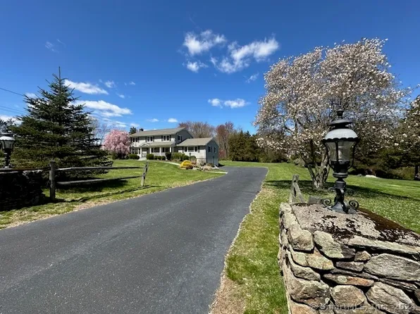 30 Sanford Drive, Easton, CT 06612