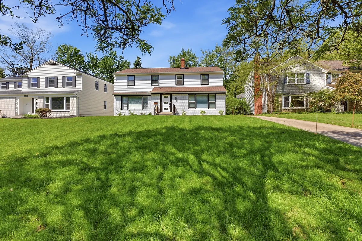 Building Photo - 2056 Laurel Hill Dr