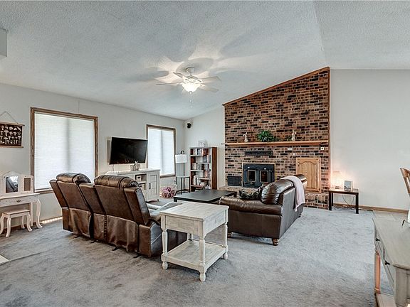 5th image of 11305 Rowan Dr