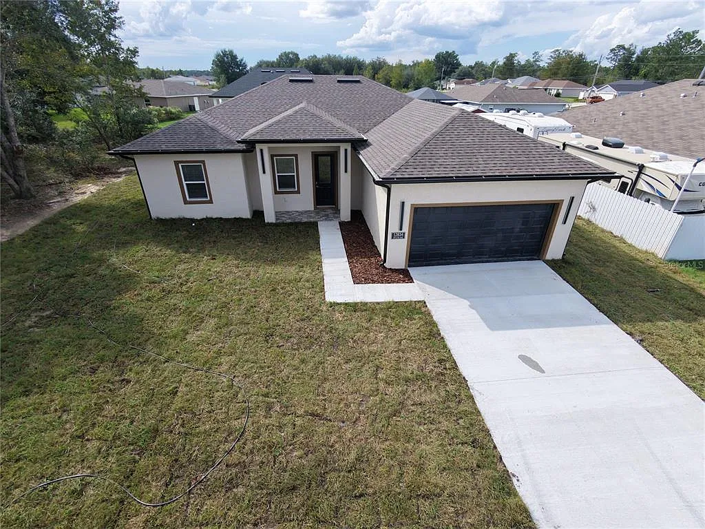 4 bed, 2.0 bath, 1820 sqft, $2,100 — Photo 2