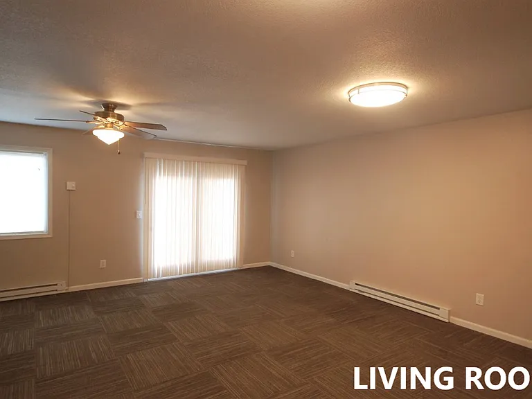 226-228 Haws Dr — Photo 14