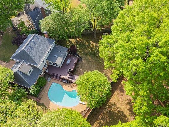 2nd image of 1217 Saddle Ridge Dr