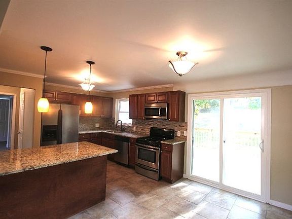 2nd image of 1218 Thurnridge Dr