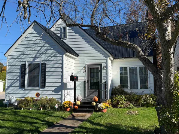 29 Grove St, Massena, NY 13662
