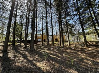 30 Jackson St, Mineral Point, WI 53565