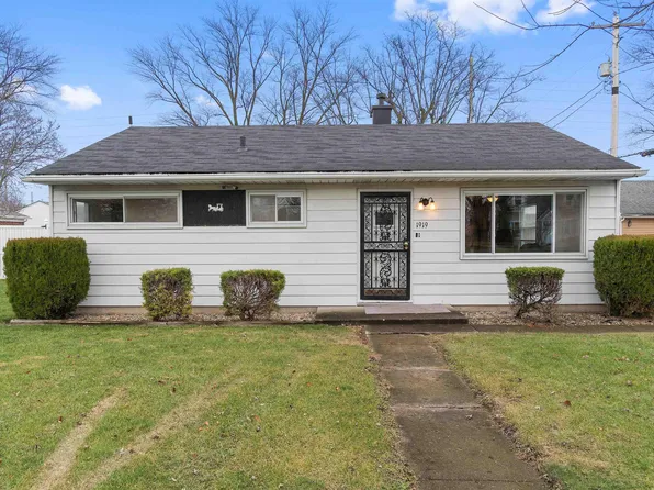 1919 Dellwood Dr, Fort Wayne, IN 46803