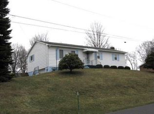 372 Thomas Ln, Johnstown, PA 15909