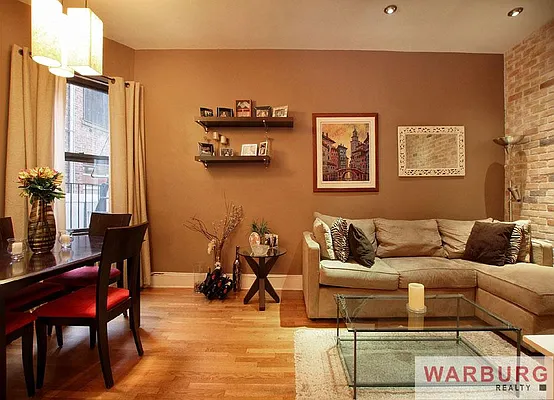 Sold by Warburg | media 4