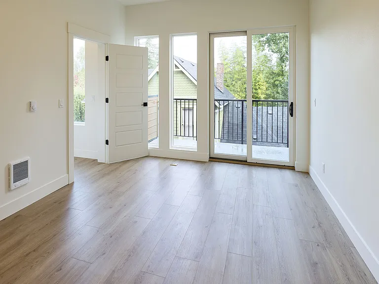 140 NE Sacramento St — Photo 48