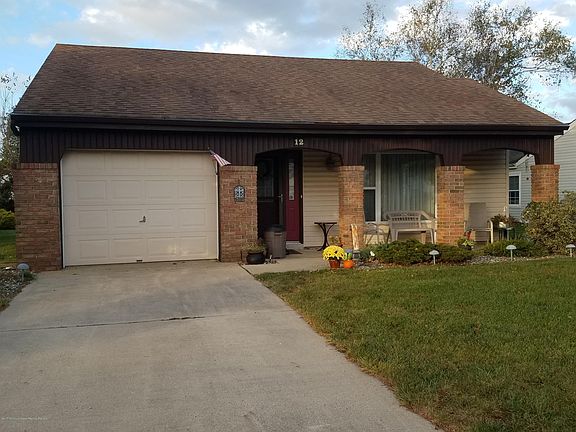 2nd image of 12 Buckingham Drive N