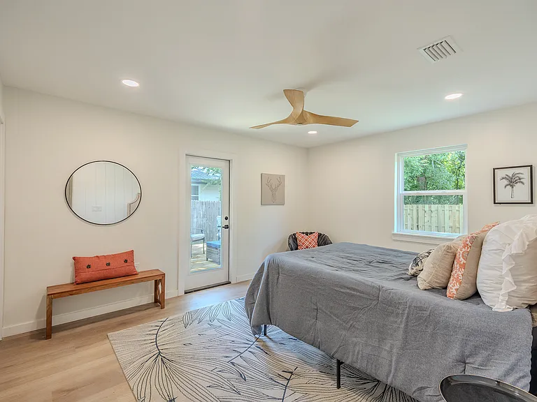 624 Vernon St — Photo 10