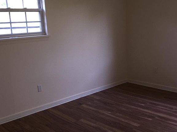 3rd image of 150 College Dr