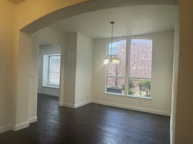 5967 Hidden Creek Ln — Photo 6
